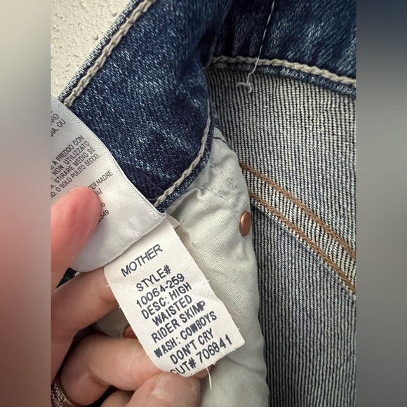 MOTHER Superior High Waisted Rider Skimp Jeans in Cowboys Don't Cry Size 30 New - Picture 5 of 13